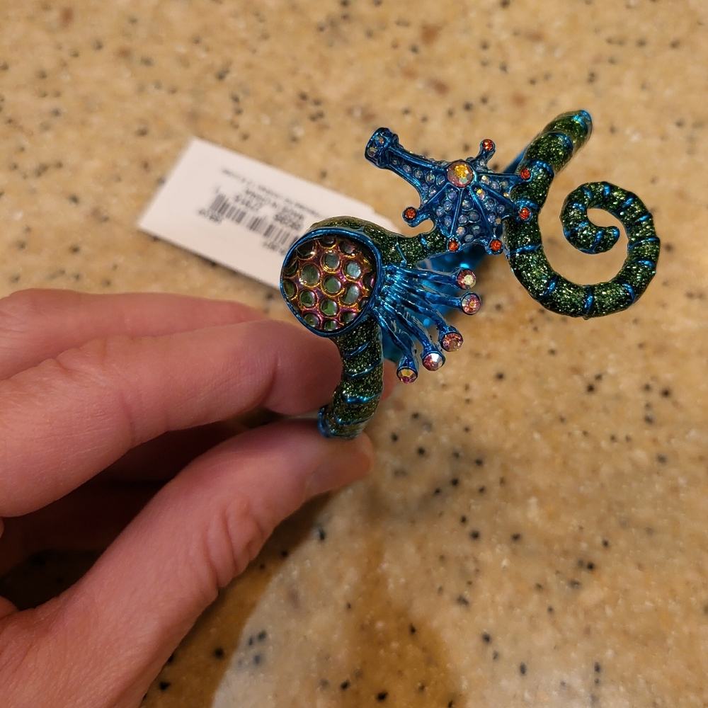 NWT Betsey Johnson Seahorse Glittery Hinge Bracelet